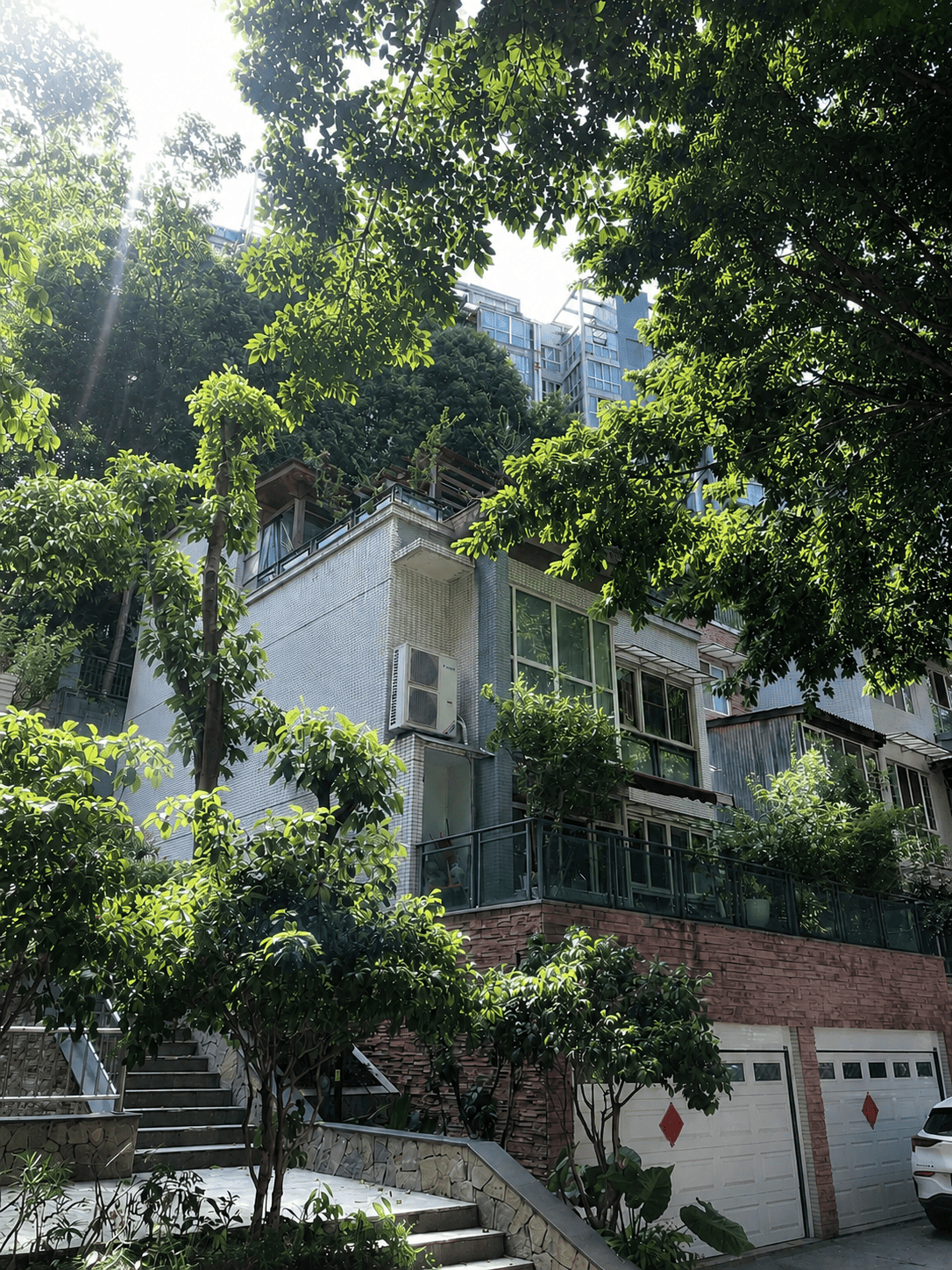 淮南岛居岁月从容升级：小小岛老别墅加装蒂升悦行款电梯